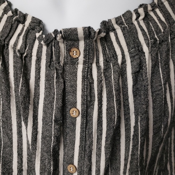 Active USA..grey and white off the shoulder top - Picture 5 of 6